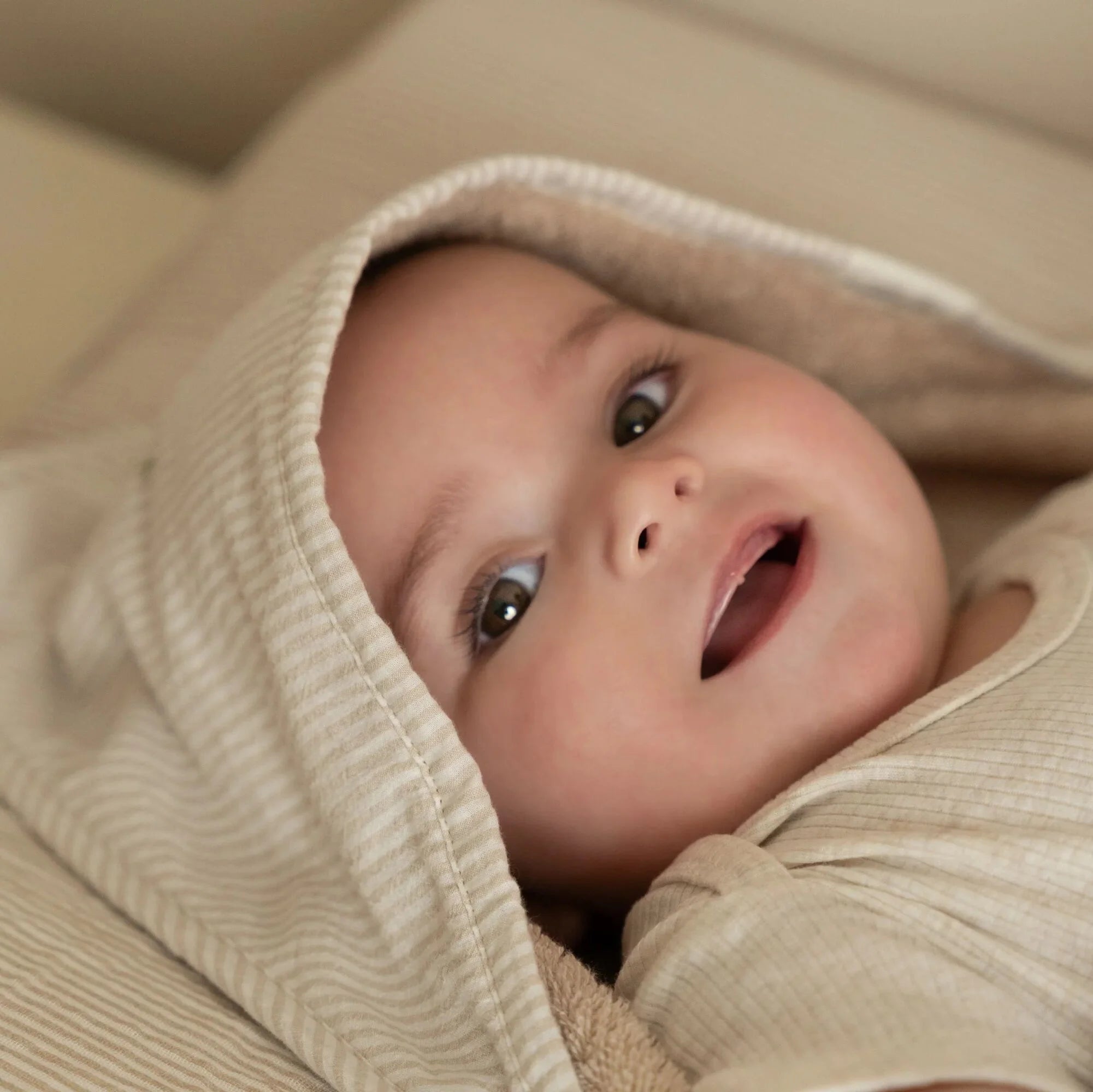 Badcape - Beige - 75 x 75 - Newborn Naturals - Baby Bunny