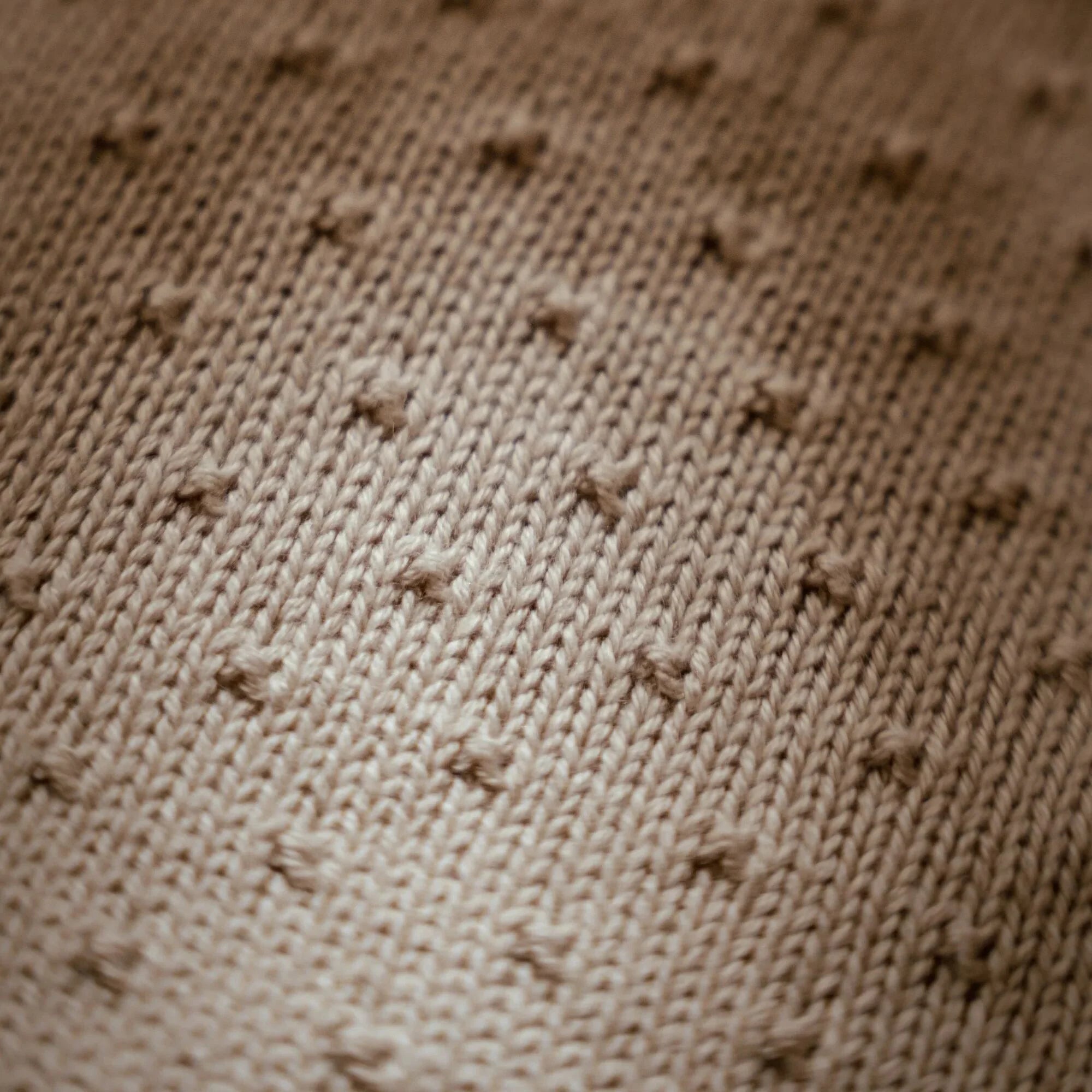 Gebreid ledikantdeken – Beige – Essentials