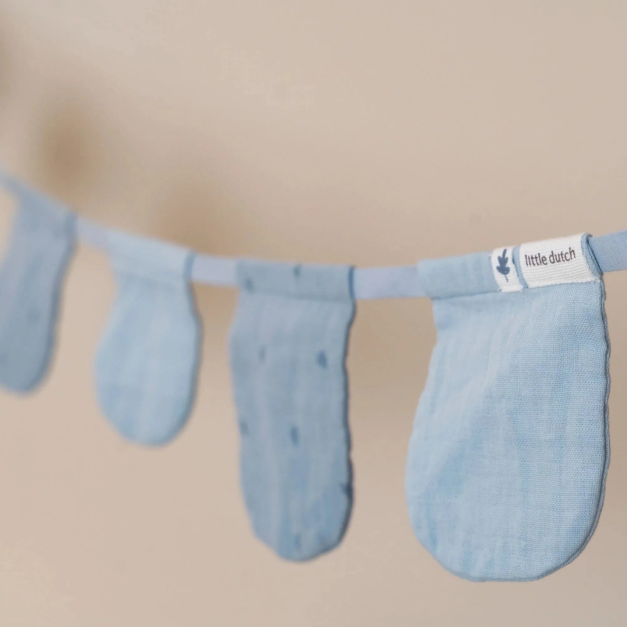 Slinger met vlaggetjes - Blauw- Essentials