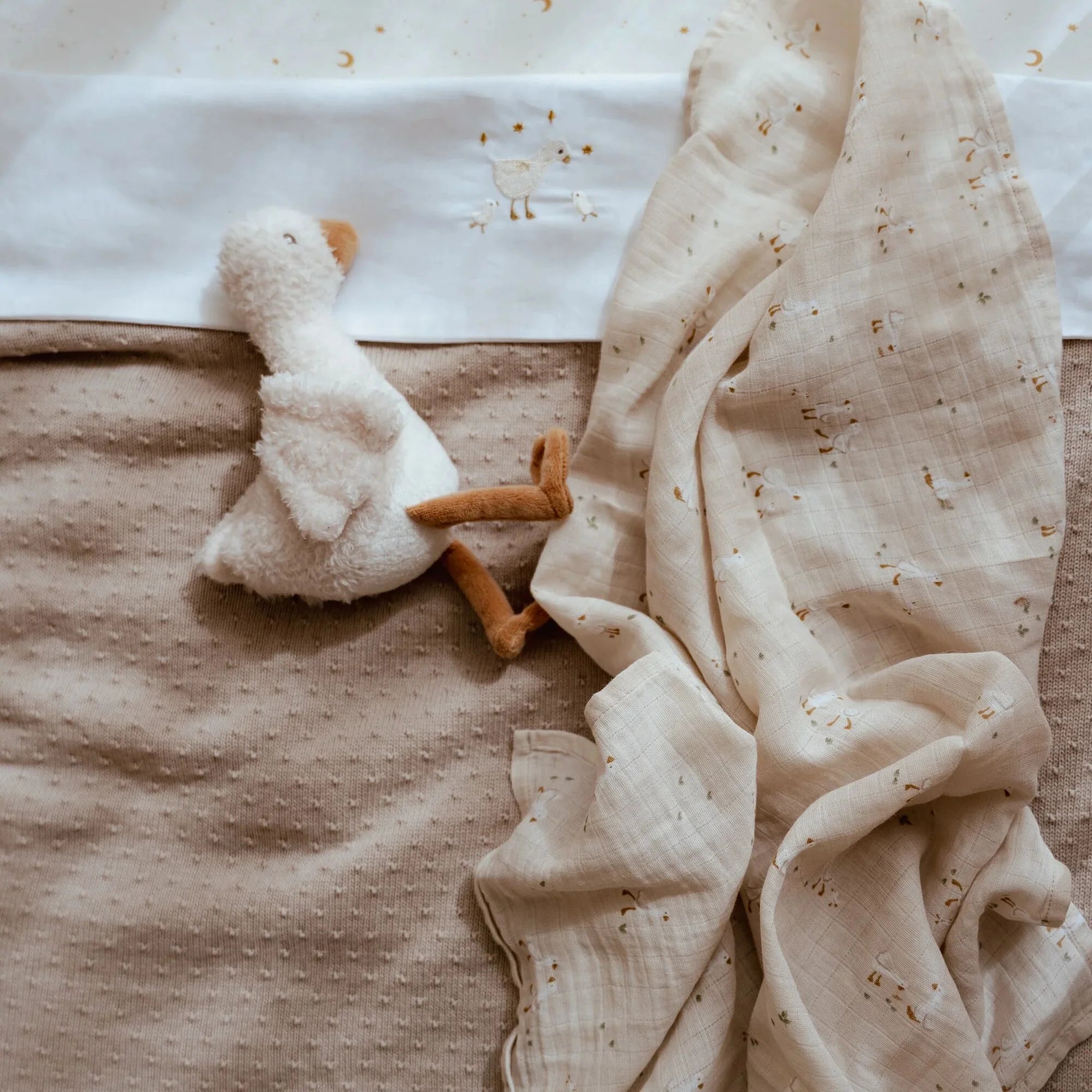 Gebreid ledikantdeken – Beige – Essentials